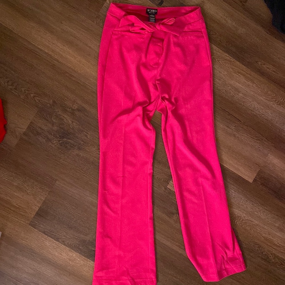 hot pink jeggings from a boutique (96% polyester and 4%spandex)